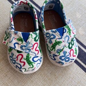 Toms toddler flat shoes comfort snakes boy 4